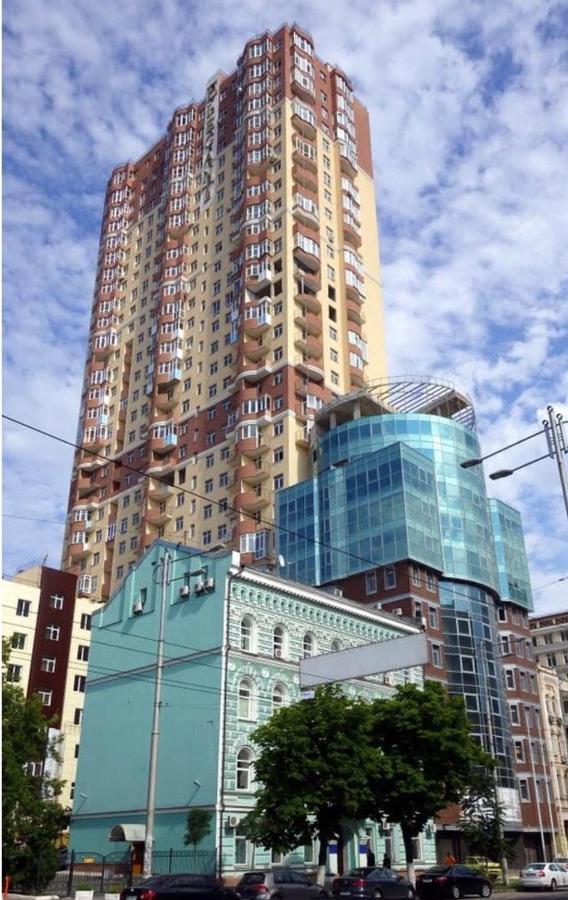 Uno Apart Hotel Kiev Buitenkant foto