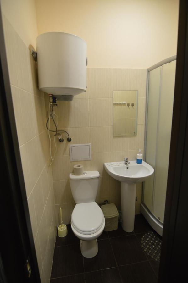 Uno Apart Hotel Kiev Buitenkant foto