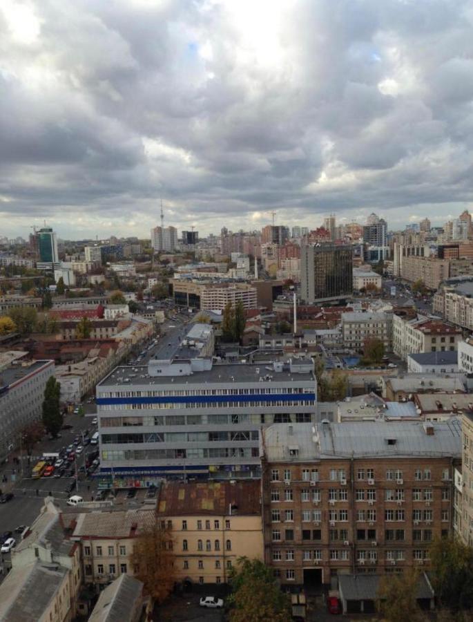 Uno Apart Hotel Kiev Buitenkant foto