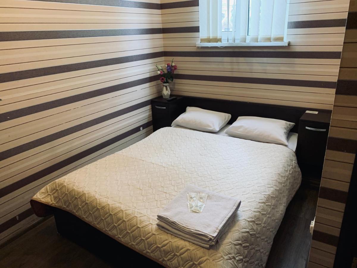 Uno Apart Hotel Kiev Buitenkant foto